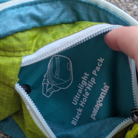 Patagonia Blue Green Ultralight Black Hole Hip Pack - Picture 5 of 5